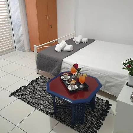 Manolis House Apartmán